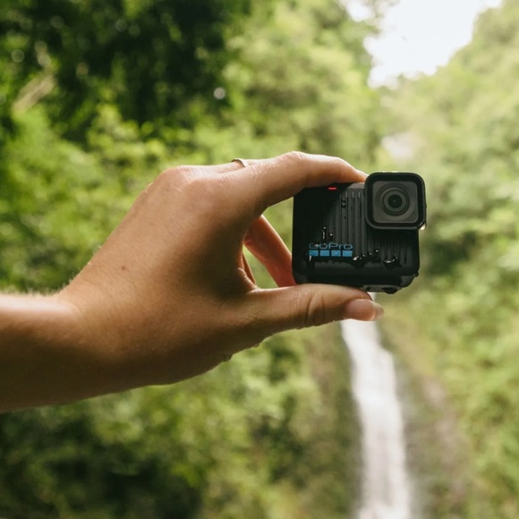 GoPro Hero 4k Camera - SEALED BOX! - Picture 2 of 10
